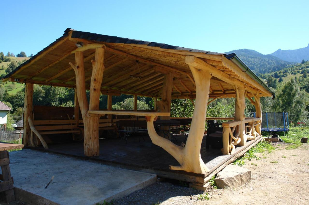 Casa Tucan Ceahlău 外观 照片
